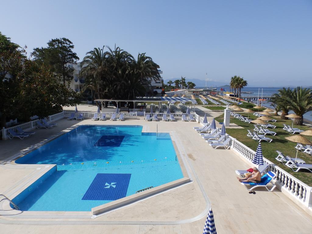 Club Blue White All Inclusive Turgutreis Exterior photo