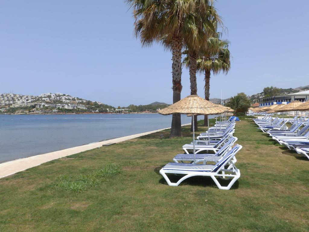 Club Blue White All Inclusive Turgutreis Exterior photo
