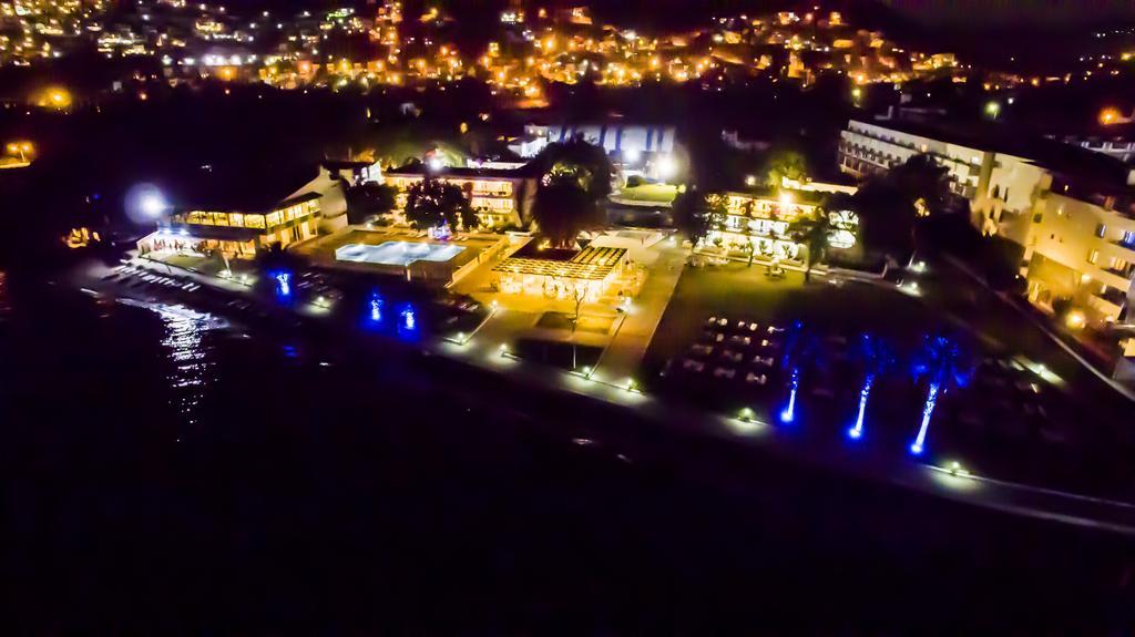 Club Blue White All Inclusive Turgutreis Exterior photo