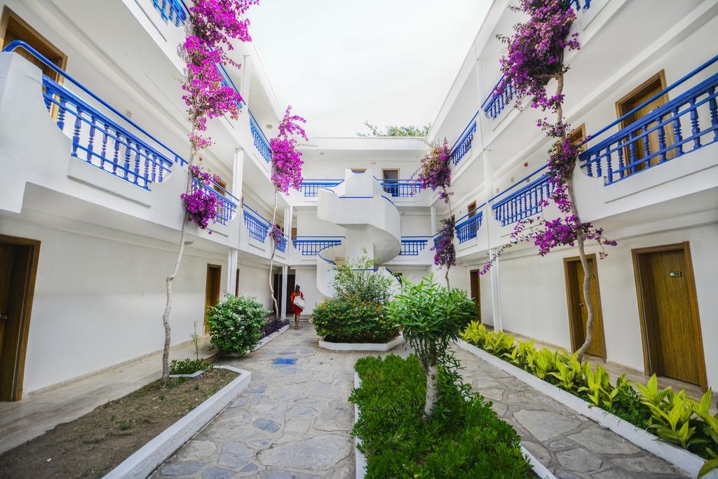 Club Blue White All Inclusive Turgutreis Exterior photo